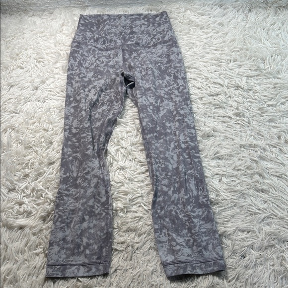Lululemon Align Crop *21" Summer Shade Ice Grey Multi - Picture 1 of 5